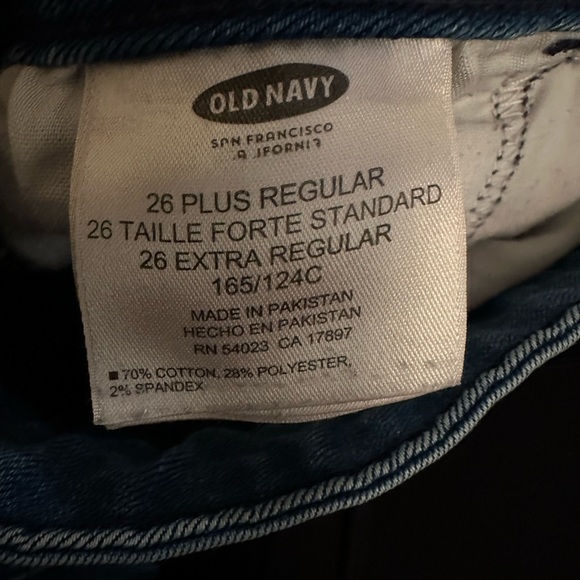 Old Navy Mid rise woman’s jeans size 26 plus - Picture 7 of 7